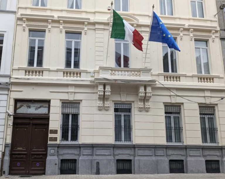 Consolato Italiano Bruxelles Italia rue de Livourne Belgio AIRE